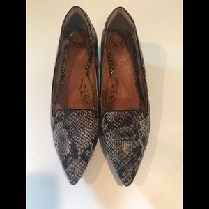 SOFFT Brand Kitten Heels Snakeskin Size 9.5